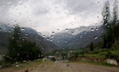 G-B asks tourists to check weather before heading north